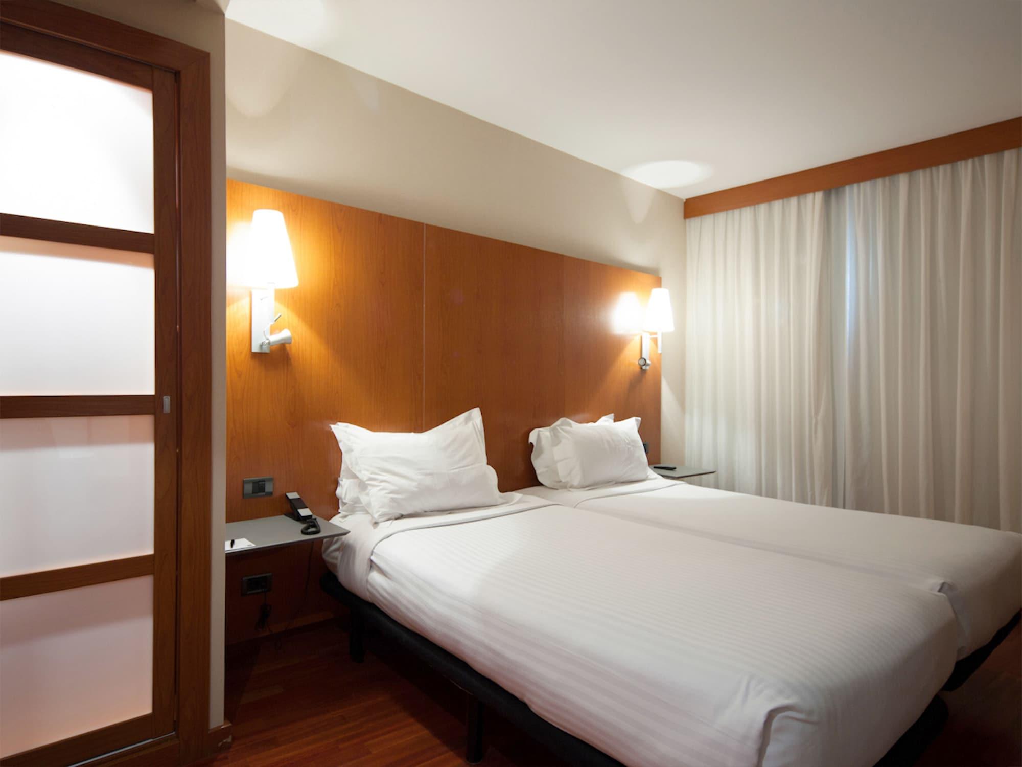 Hotel Ciutat Martorell Ngoại thất bức ảnh