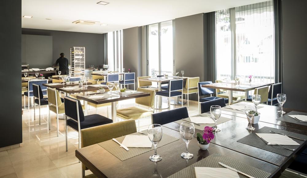 Hotel Ciutat Martorell Ngoại thất bức ảnh