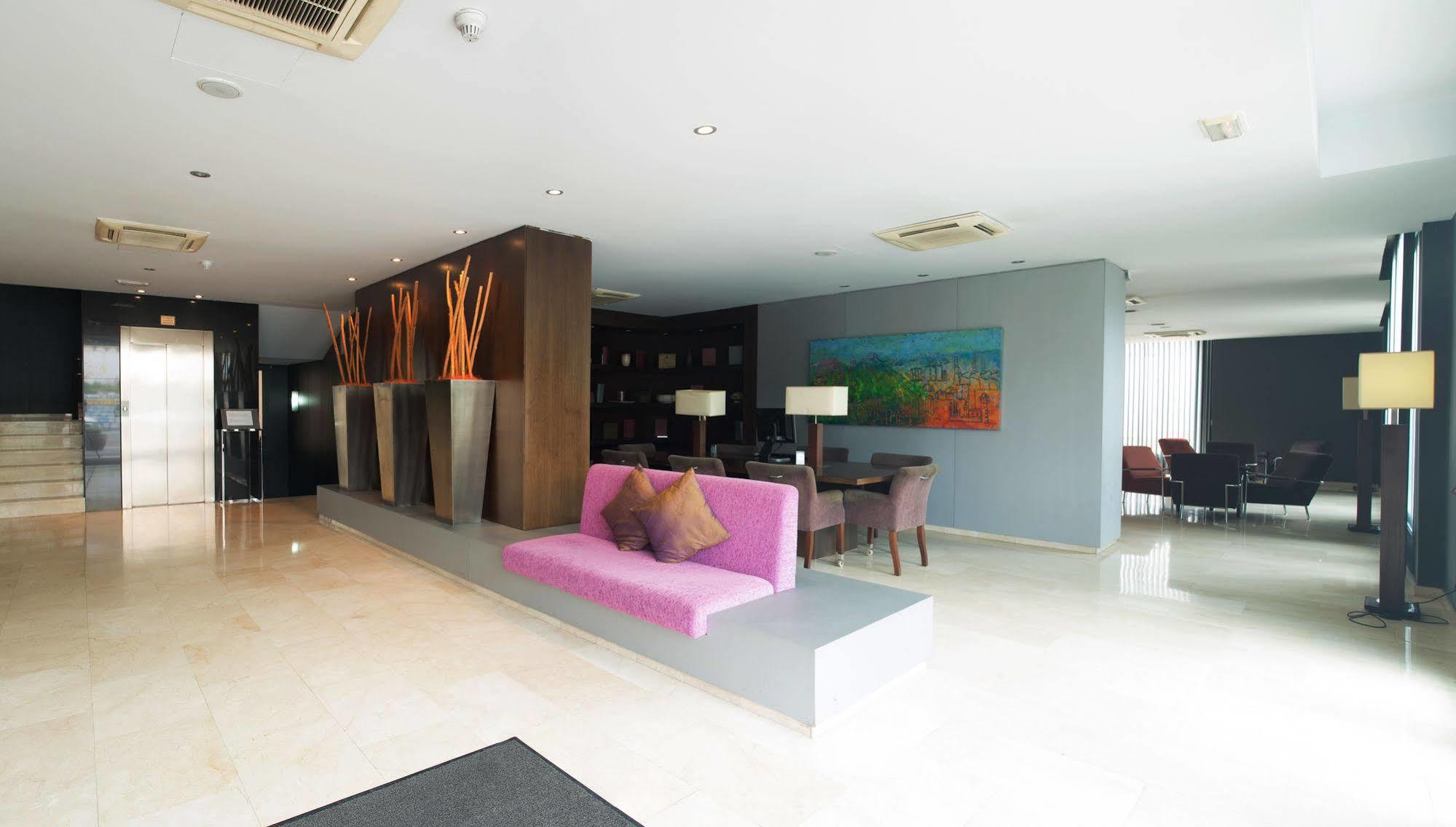 Hotel Ciutat Martorell Ngoại thất bức ảnh